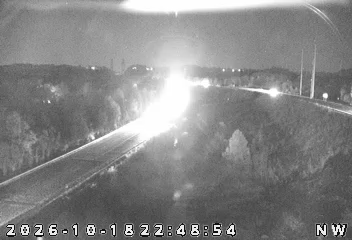 1-064-122-0-_-_-cam-2 I-64/122.0 E OF I-265/CAPTAIN FRANK RD