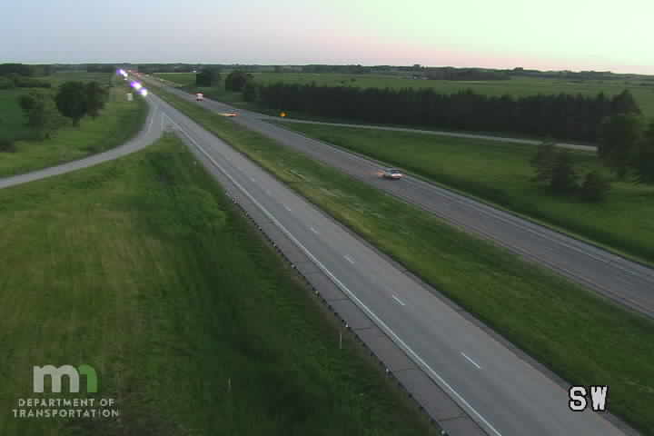 I-35 NB @ C.S.A.H.4 EB (MP 32.8)
