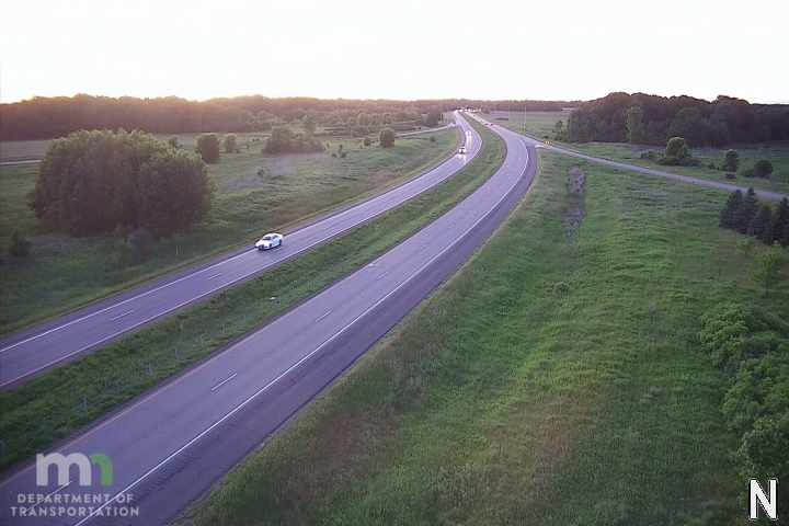 I-35 NB @ Co Rd 17 (Athens Trl - MP 143.7)