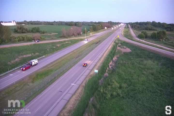 I-35 SB @ Co Rd 2 (MP 76.8)