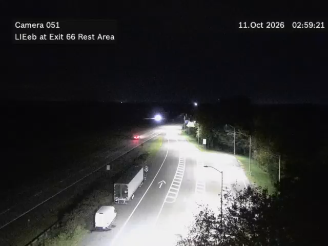 I-495 & Exit 65/66 Rest area traffic camera, Yaphank, New York