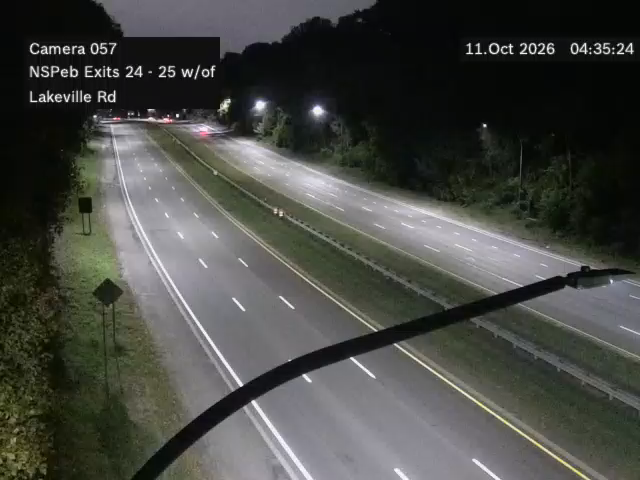 Northern State Pkwy & West of Lakeville Road traffic camera, Lake Success, New York