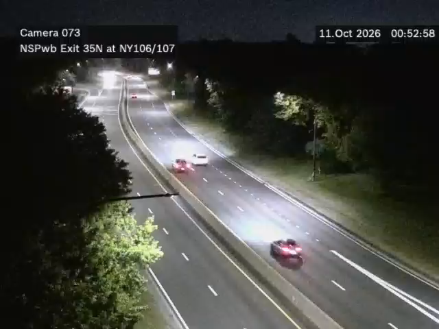 Northern State Pkwy & Rt 106/107 traffic camera, Jericho, New York