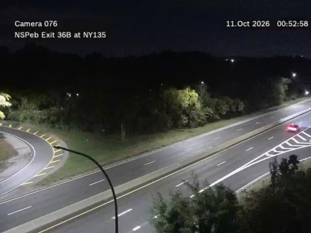 Northern State Pkwy & Rt 135(Seaford Oyster Bay Expwy) traffic camera, Plainview, New York
