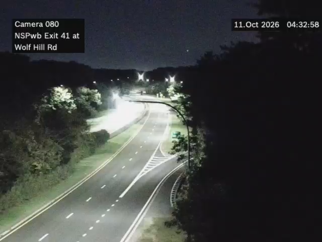 Northern State Pkwy & Wolf Hill Road traffic camera, Dix Hills, New York
