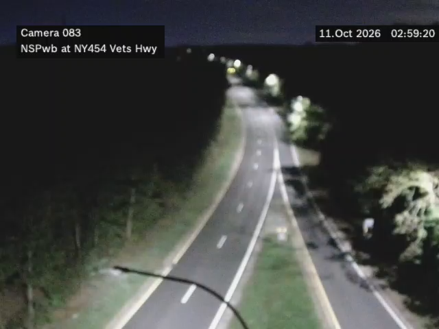 Northern State Pkwy & NY. 454 - Veterans Highway traffic camera, Hauppauge, New York
