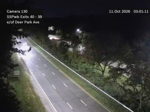 Southern State Pkwy & Exit 40 (RMC) to Exit 39(Deer Park Ave) traffic camera, West Islip, New York