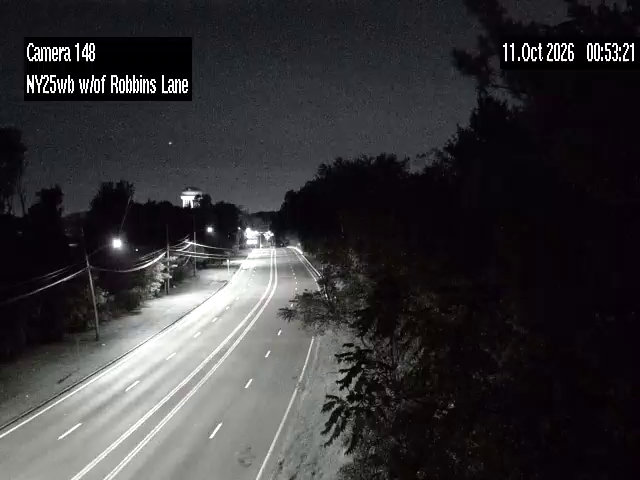 NY-25 & Robbins Lane traffic camera, Jericho, New York