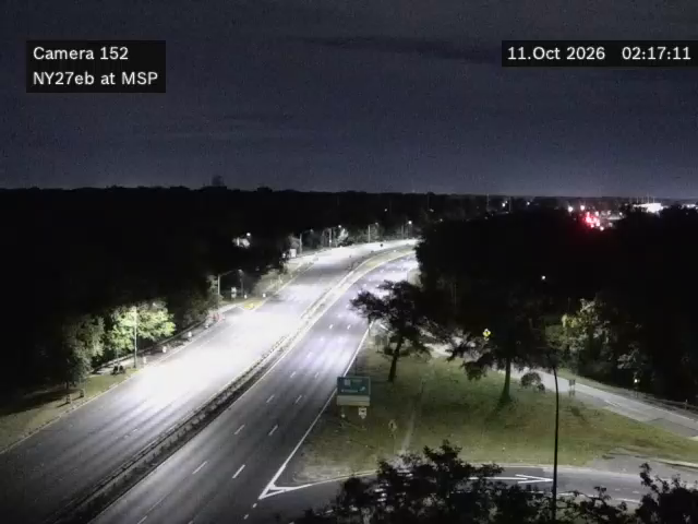 NY-27 & Meadowbrook State Parkway traffic camera, Freeport, New York