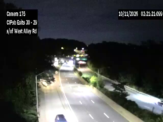 Cross Island Pkwy & South of West Alley Rd. traffic camera, Queens, New York