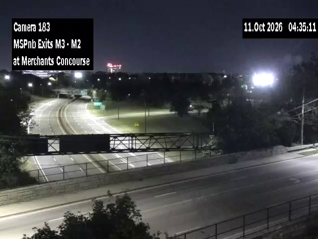 Meadowbrook State Pkwy & between M3 and M2 (Ellison Ave. Interchange) traffic camera, Uniondale, New York