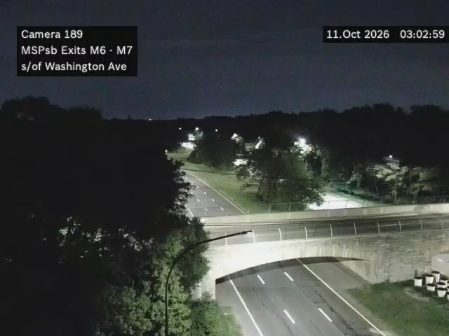Meadowbrook State Pkwy & between M6 and M7 (south of Washington Ave.) traffic camera, Merrick, New York