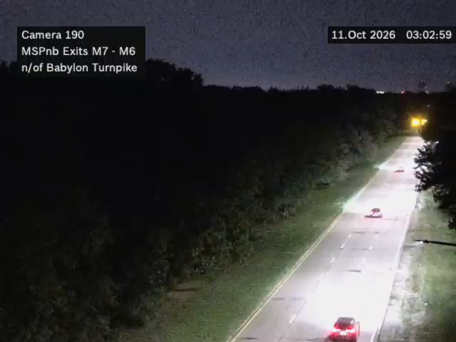 Meadowbrook State Pkwy & between M7 and M6 (north of Babylon Tpke.) traffic camera, Merrick, New York