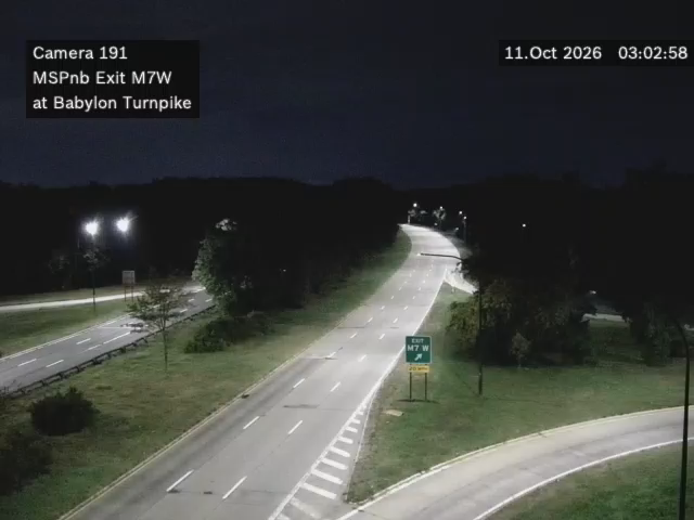 Meadowbrook State Pkwy & between M7 and M6 (at Babylon Tpke. Interchange) traffic camera, Merrick, New York