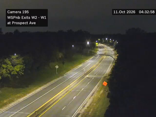 Wantagh State Pkwy & Prospect Ave. traffic camera, New Cassel, New York