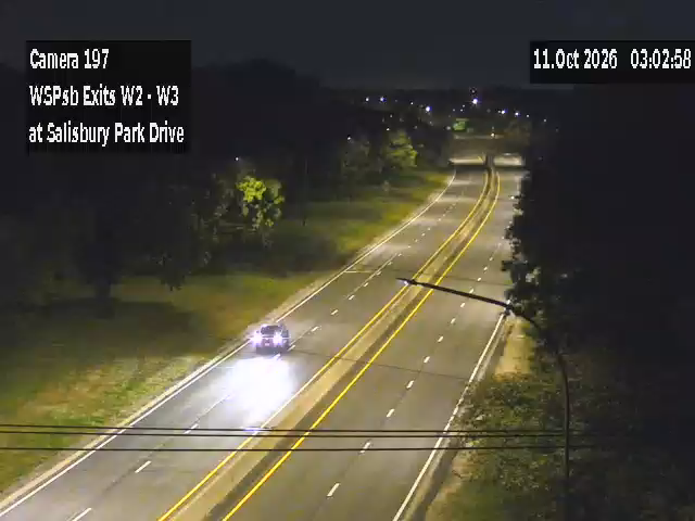 Wantagh State Pkwy & Salisbury Park Drive traffic camera, Levittown, New York