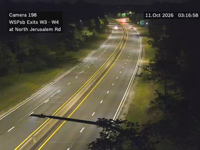 Wantagh State Pkwy & North Jerusalem Road traffic camera, North Wantagh, New York