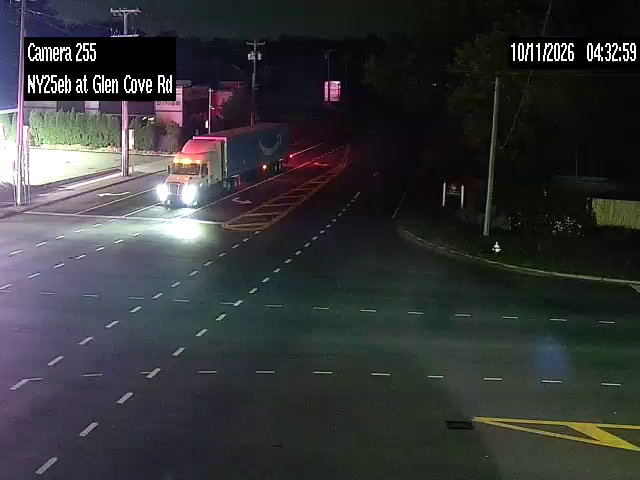 NY-25 & Glen Cove Rd traffic camera, Westbury, New York