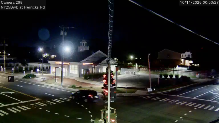 NY-25B & Herricks Road traffic camera, Herricks, New York