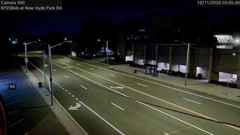 NY-25B & New Hyde Park Road traffic camera, North New Hyde Park