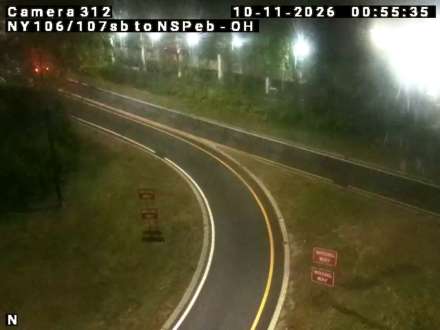 Northern State Pkwy & Southbound NY106/107 to Eastbound NSP traffic camera, Jericho, New York