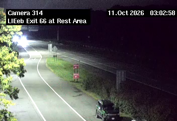 I-495 & Exits 65-66 Rest Area (Fixed) traffic camera, Yaphank, New York