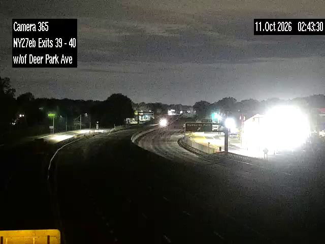 NY-27 & w/o Deer Park Ave (CR34) traffic camera, North Babylon, New York