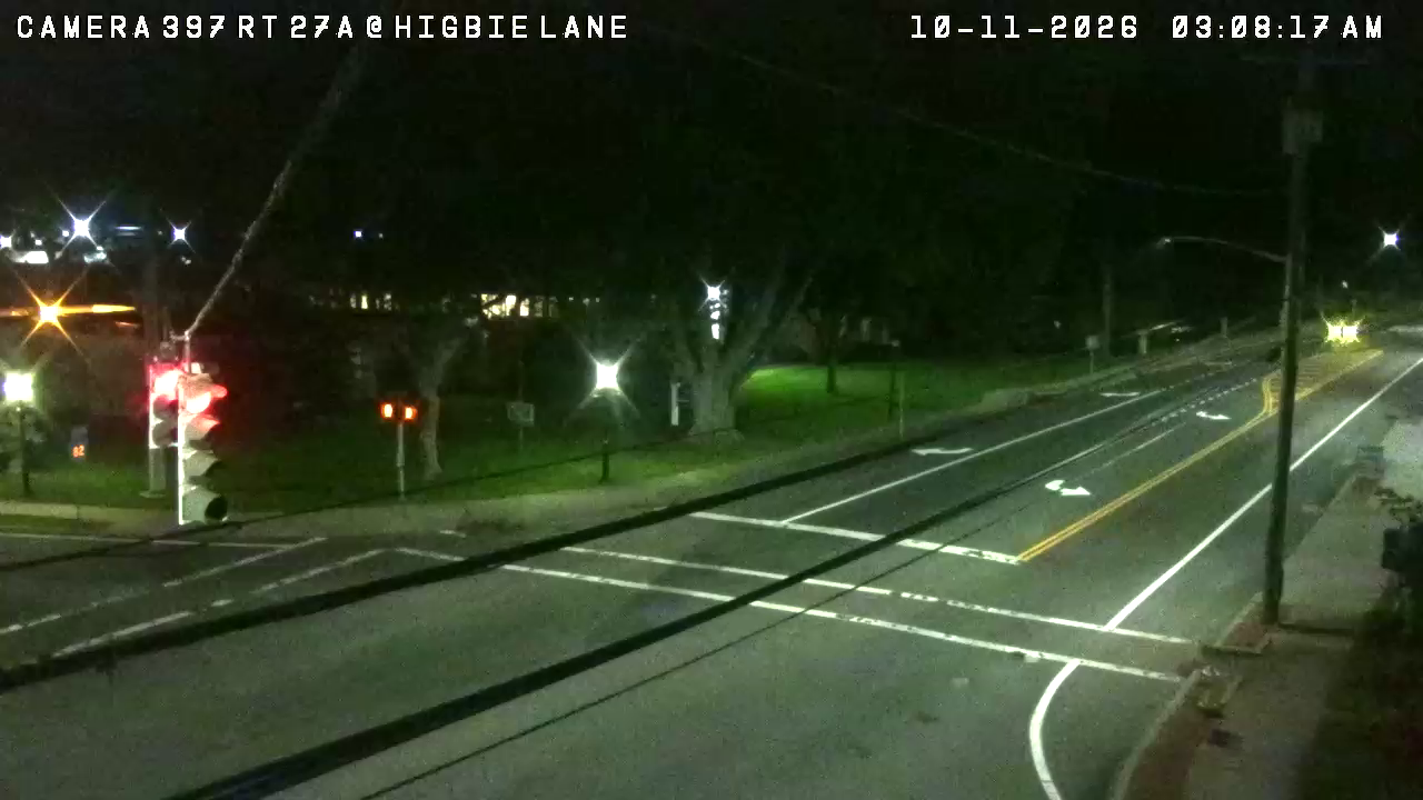 NY-27A & Higbie Lane/Brookfield Pl traffic camera, West Islip