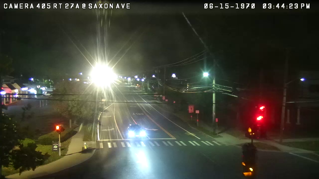 NY-27A & Saxon Ave traffic camera, Bay Shore