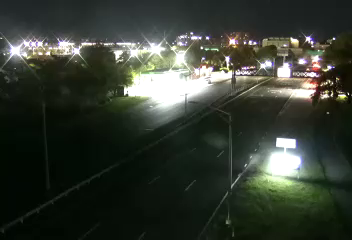 Hutchinson River Pkwy & Waterbury Avenue traffic camera, Bronx, New York