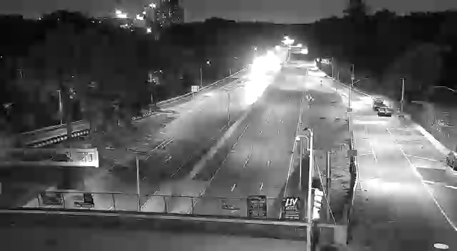 Bronx River Pkwy & Gun Hill Road traffic camera, Bronx, New York