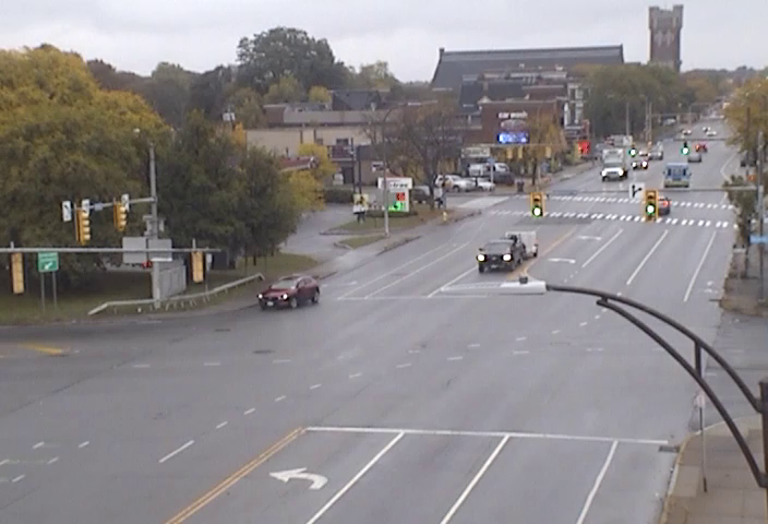 Main St at University / Inner Loop live webcam