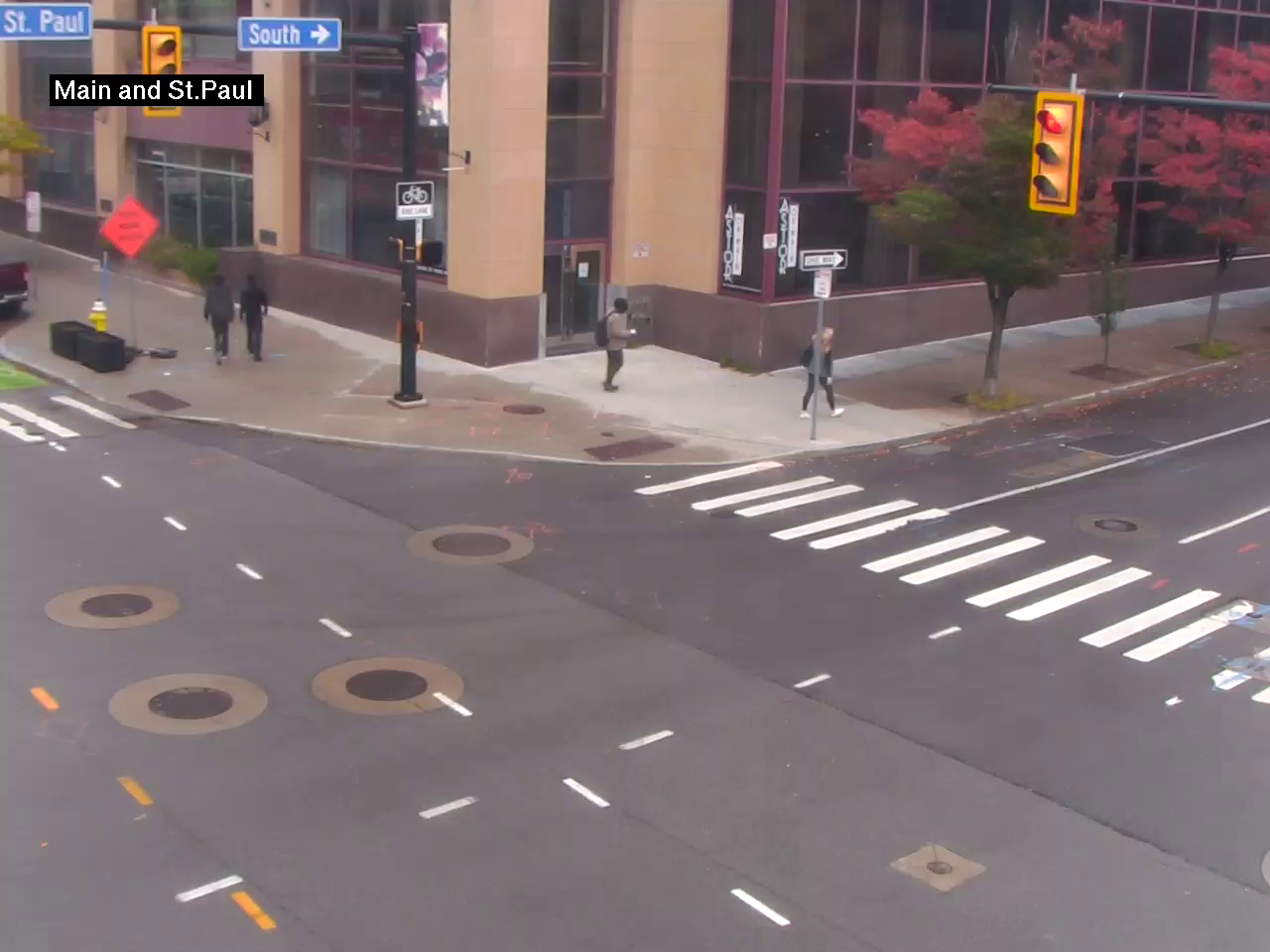 Main St & St Paul/South live webcam