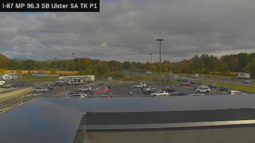 I-87 MP 096.30 SB Ulster Service Area Truck Park 1 live webcam