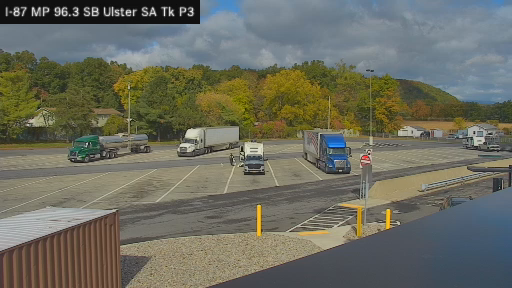 I-87 MP 096.30 SB Ulster Service Area Truck Park 3 live webcam